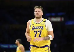 爱游戏体育客户端-东契奇得分有可能超过詹姆斯吗